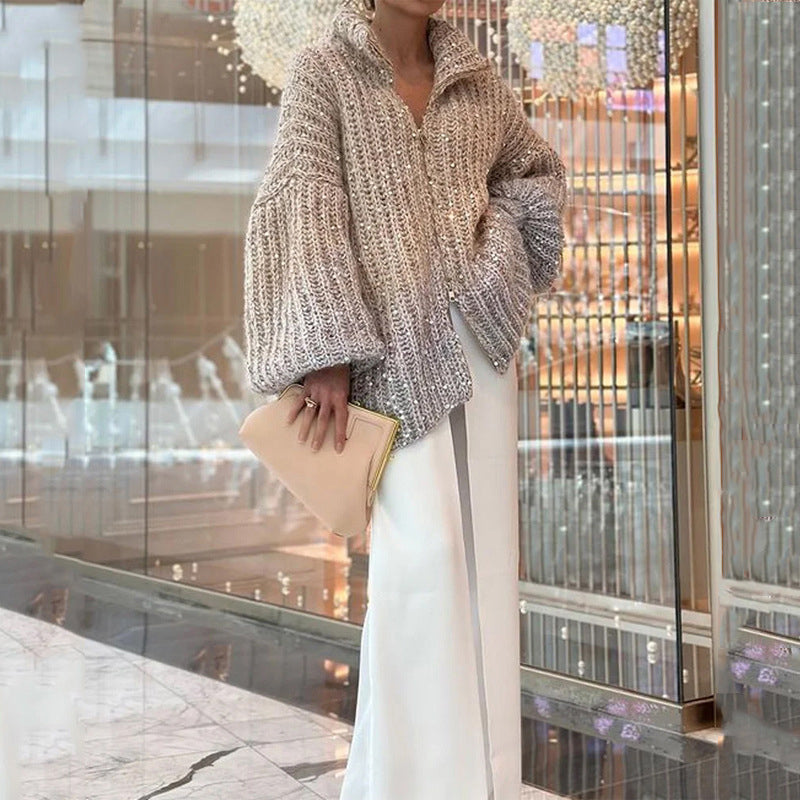 Sweater strikket med ensfarvede glimmer